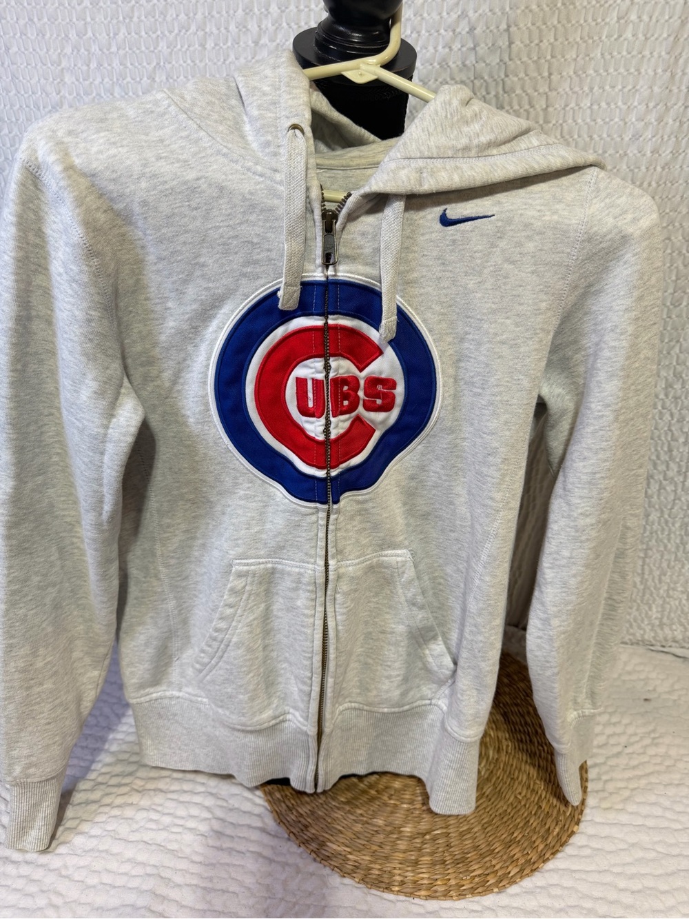 Nike women’s Chicago Cubs Gray Zip Hoodie